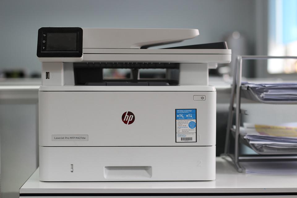 hp printer kept on a desk