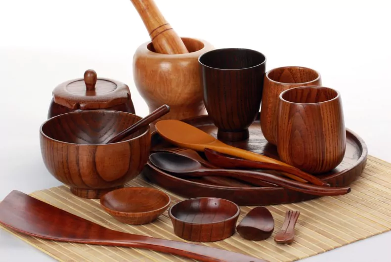 wooden cookware