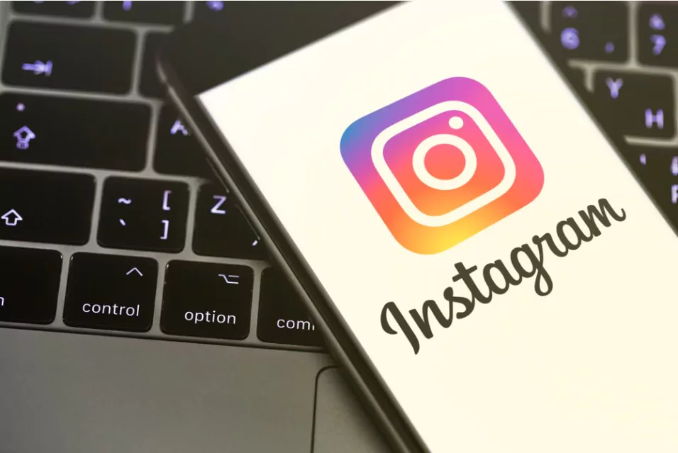 how to add link in instagram story