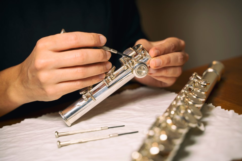 assembling the flute