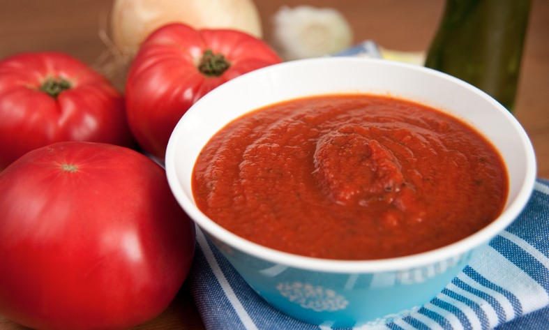 fresh organic tomato sauce and red tomatoes