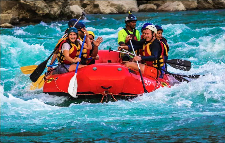 rafting on the ganges river in rishikesh